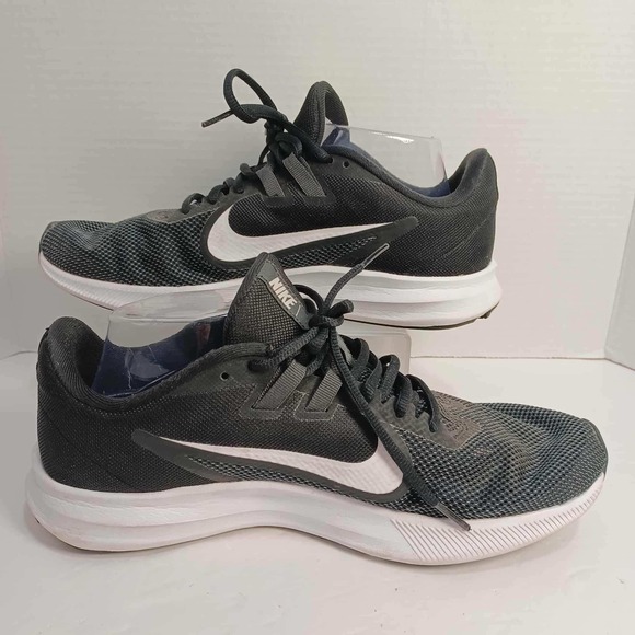 Nike Downshifter 9 Running Shoes AQ7486-001 Gray White Sneakers Women's‎ Size 11 - Picture 2 of 7
